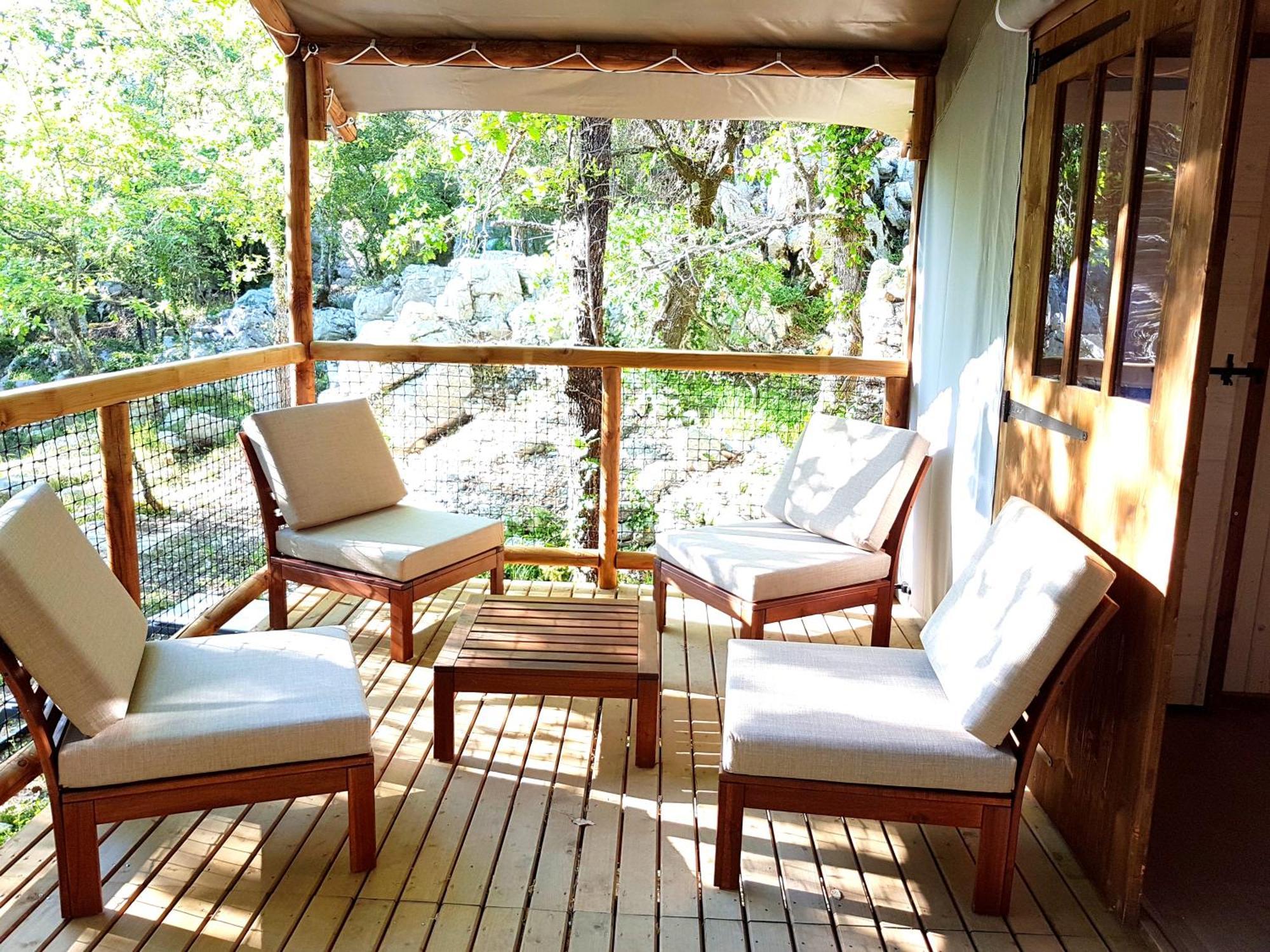 Cabanes Lodges Le Serviere Балазюк Экстерьер фото